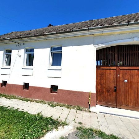 Casa Din Coltul Cetatii Villa Szászhermány Kültér fotó