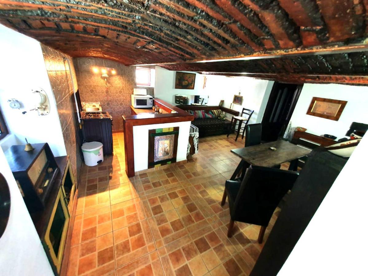 Casa Din Coltul Cetatii Villa Szászhermány Kültér fotó